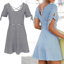 Rückendekollette Kleid