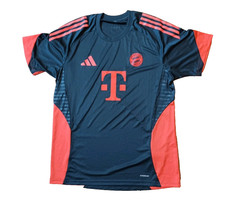 Adidas FC Bayern Training