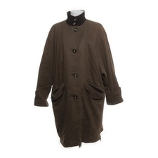 Petite Mademoiselle, Mantel