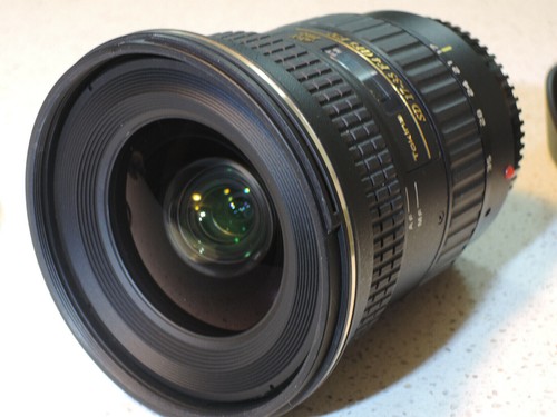 Tokina pro 35 f - at-x,