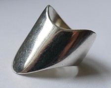 QUINN Designer Ring Modernist