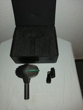 AKG by Harman D 112 acoustics
