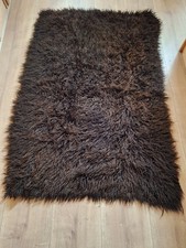 Vintage Flokati Langflor Teppich aus den 70ern, wurde als Sesselüberwurf genutzt