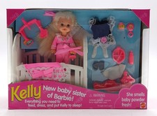 1994 New Baby Sister Kelly Barbie Puppe mit Bett & Zubehör / Mattel 12489, NrfB