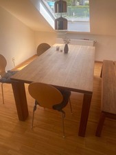 Tisch aus Nussbaumholz UVP 1000€ Passende Sitzbank Verfügbar UVP 500€