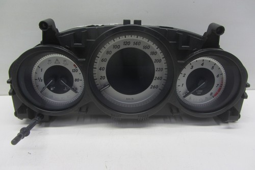 Mercedes w204 c180 cgi - mercedes, tacho