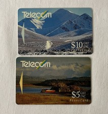 2 x Telecom Corp Neuseeland Vintage Plastik Telefonkarten $5 & $10 BEIDE GEBRAUCHT