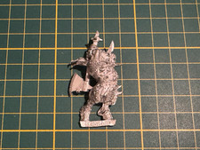 Warhammer Chaos Beastmen Tiermenschen Lord with Great Weapon Metal Rare Used OOP