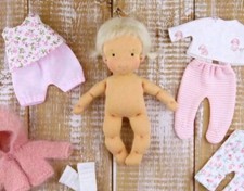 Mini Puppe Waldorf Art Set Baby mit Kleidung Waldorfpuppe Handarbeit Geschenk
