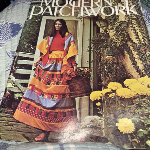 Vintage 1970 modern - vintage,