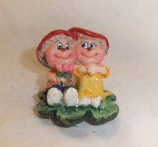 O. H Fliegenpilz Paar Dekoration zum Aufkleben Keramik? Figur Handmemalt?