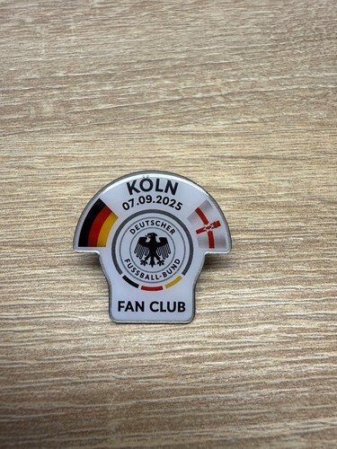 Pin fussball fanclub dfb - fussball,