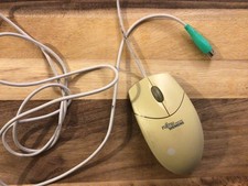 Fujitsu Siemens 2-Tasten PS/2 Scroll Maus  optisch S/N: HCA42735867 vergilbt 351
