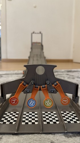 Hot wheels lane raceway - hot,