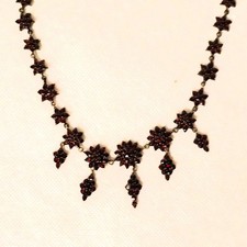 ANTIKE GRANAT HALSKETTE / COLLIER