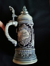 Bierkrug mit Zinndeckel