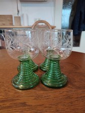 Weingläser 4er-Set, grüner Stiel