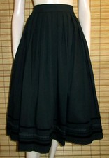 SCHWARZER TRACHTENROCK -