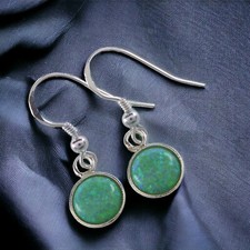 lindgrüne Lab Opal Ohrringe