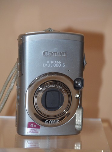 Canon ixus 800 digitale - canon,