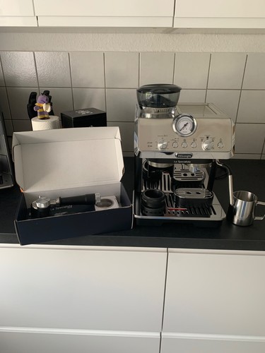 Esspressomaschine mit mahlwerk - mit,
