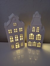 2 Lichterhäuser mit Licht