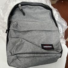 Eastpak BACK TO WORK Rucksack Sunday Grey 27 L Grau gepolstertes Laptopfach 15"