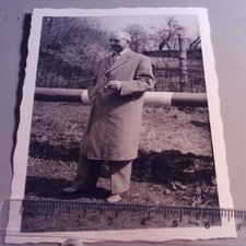 Altes Foto eleganter Mann vor