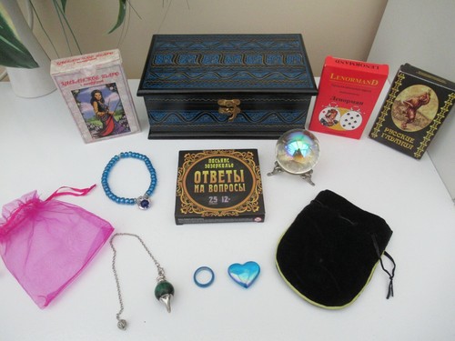 Wahrsager und tarotkarten - ,