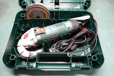 Bosch Winkelschleifer PWS 7500 mit Koffer, Zubehör und Trenn-/Schleifscheiben