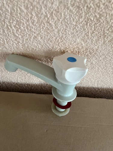 Ddr alt wasserhahn kunststoff - ddr,