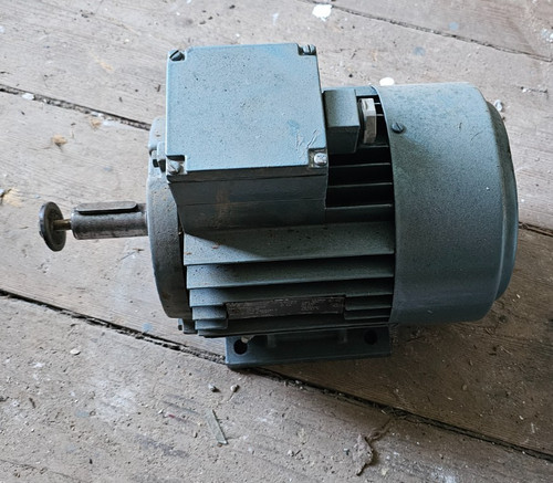 Mez elektromotor 230 400v cos - elektromotor, 230/400v,