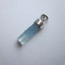 Aquamarin Edelstein Anhänger 25 mm Natur Kristall Spitze 925 Silber rhodiniert
