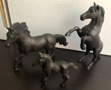 Schleich 13235 Morgan Hengst steigend Pferd 13604 Friese Stute Mustang Pferde