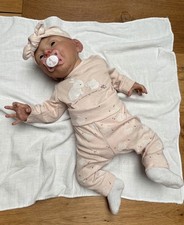 Süßes Reborn Baby „Hani“