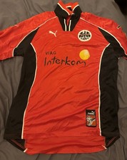 Eintracht Frankfurt Trikot
