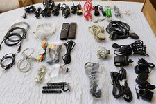 Konvolut Kabel usb Netz Telefon DSL Netzgerät Halterungen Fernbedienungen