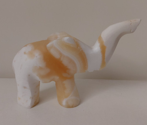 Elefant vermutlich aus - elefant,,
