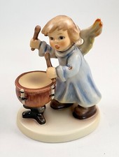 Goebel Hummelfigur 2096/M