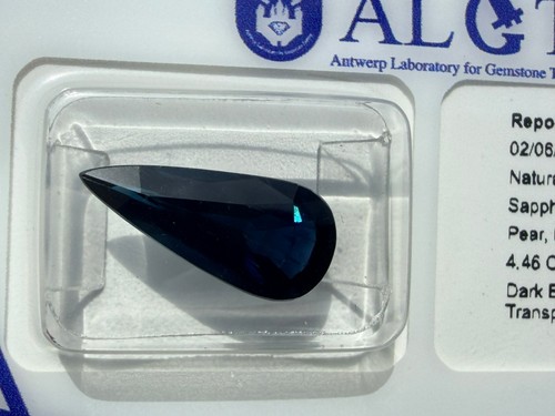 Dark blue sapphire - blue,