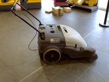 Nilfisk Alto SW 750 Kehrsaugmaschine Elektrokehrmaschine Kehrmaschine