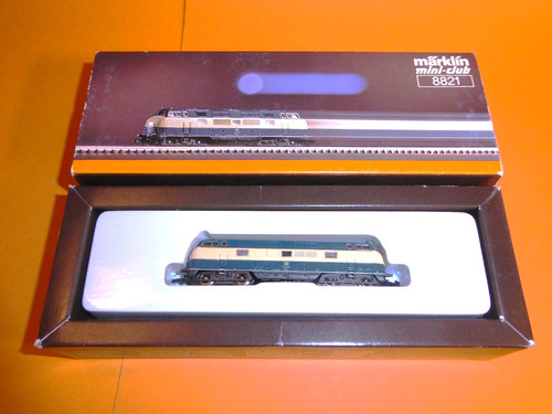 Märklin 8821 br221 120 - mÄrklin, db