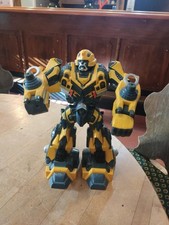 2006 Hasbro Transformers Bumblebee mit Sound und Lichteffekt 