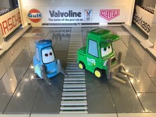 Disney Pixar Cars Mattel Chick Hicks htb Team Pitty & Guido