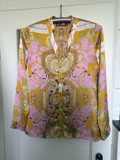 Atemberaubende Bluse