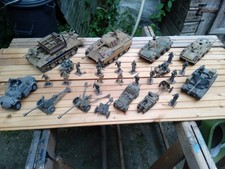 Tamiya Panzer Fahrzeug und Figuren Konvolut