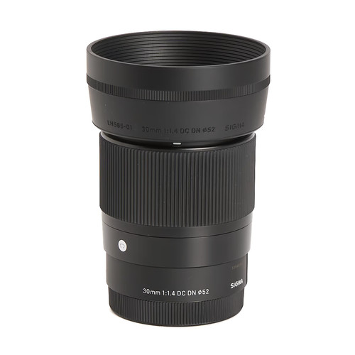 Sigma 30mm dn - 30mm/1,4,