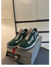 Prada Vitello Sneakers Grün