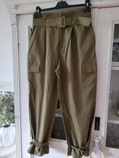 Leichte Hose Paperbag-Hose khaki Zara