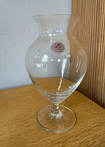 Vintage glasvase auf standfuß - vintage,